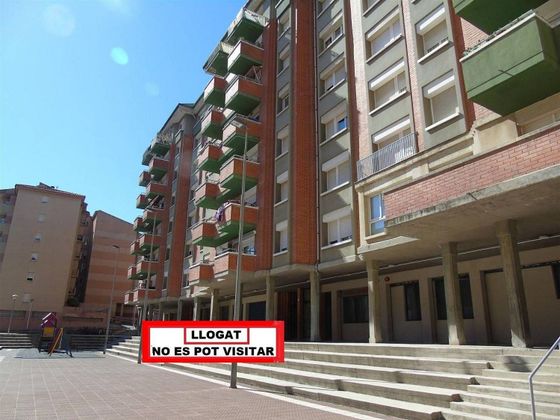 Foto 1 de Venta de piso en Estadi-Horta Vermella-Santa Anna de 4 habitaciones con terraza y ascensor
