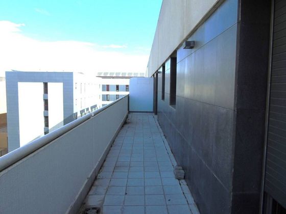 Foto 1 de Piso en venta en El Sucre-Universitat de 3 habitaciones con terraza y ascensor