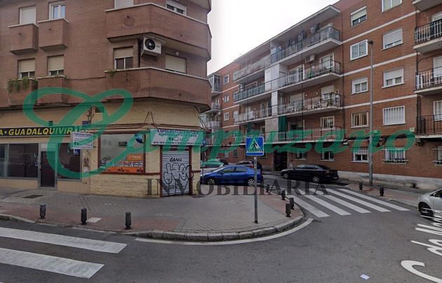 Foto 2 de Local en venda a calle De Madrid de 100 m²