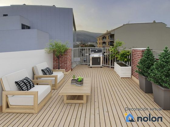 Foto 1 de Casa adossada en venda a Zona Centro de 4 habitacions amb terrassa i balcó