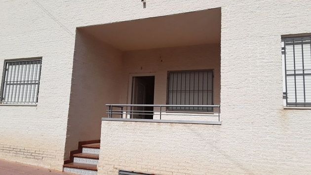 Foto 2 de Xalet en venda a Salinas de 4 habitacions amb terrassa i garatge