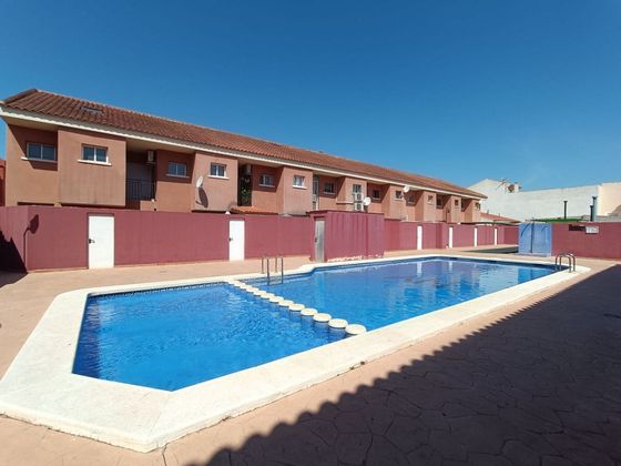 Foto 2 de Casa adosada en venta en Torres de Cotillas (Las) de 4 habitaciones con terraza y piscina