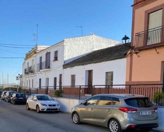 Foto 1 de Casa adossada en venda a Aznalcázar de 4 habitacions i 130 m²