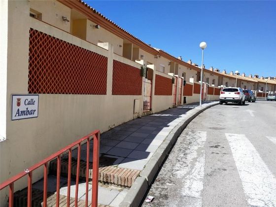 Foto 2 de Casa adossada en venda a San Enrique-Guadiaro-Pueblo Nuevo de 3 habitacions i 167 m²