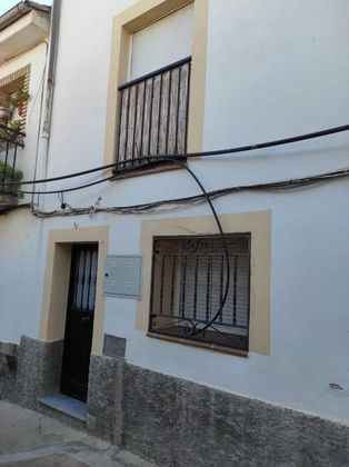 Foto 1 de Casa adosada en venta en Cazorla de 4 habitaciones con terraza