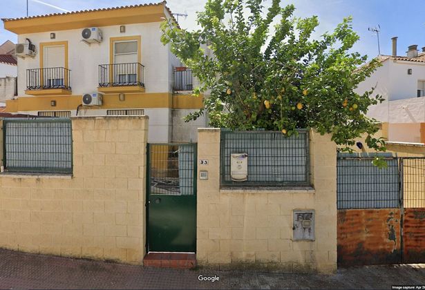 Foto 2 de Xalet en venda a Sanlúcar la Mayor de 4 habitacions i 127 m²