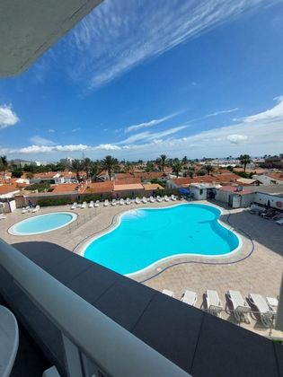 Foto 2 de Pis en venda a avenida De Tirajana de 1 habitació amb terrassa i piscina