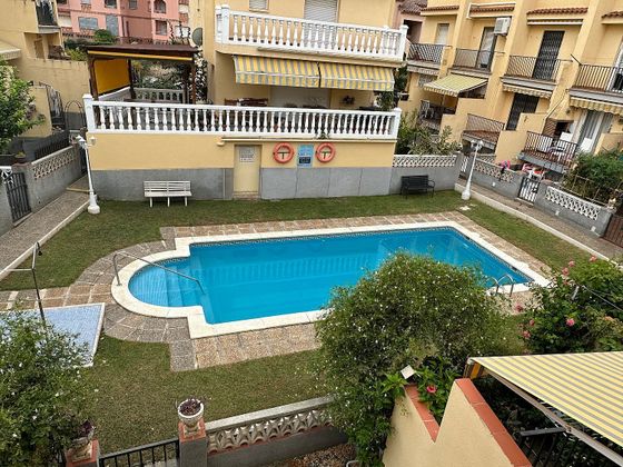 Foto 2 de Casa adossada en venda a Els Munts de 3 habitacions amb terrassa i piscina