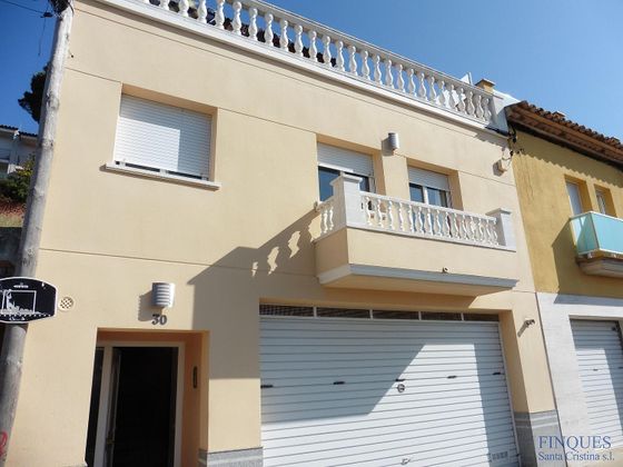 Foto 2 de Casa adossada en venda a Sant Pol - Volta de l'Ametller de 4 habitacions amb terrassa i garatge