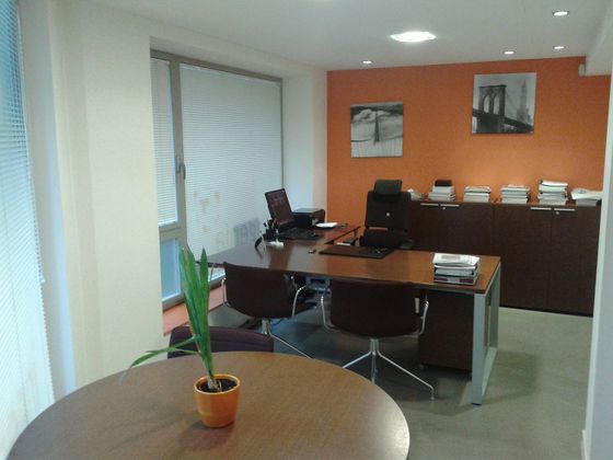 Foto 1 de Oficina en alquiler en calle Médico Durán con aire acondicionado