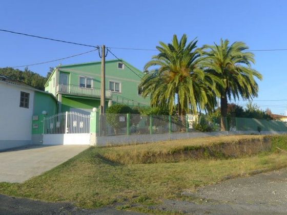 Foto 2 de Casa en venda a calle Lugar Castro de 6 habitacions amb terrassa i garatge