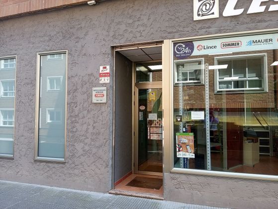 Foto 1 de Local en venda a plaza Casares Quiroga amb calefacció