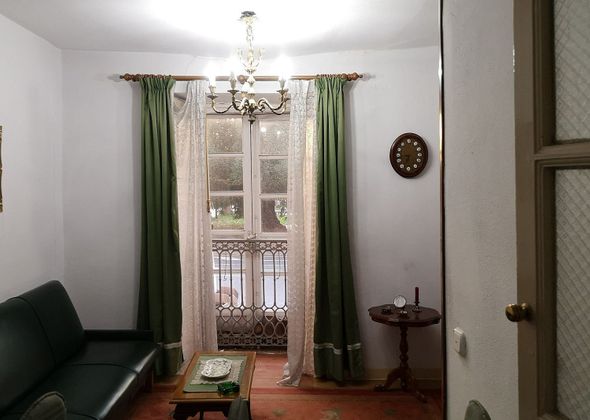 Foto 1 de Casa adossada en venda a Casco Histórico de 7 habitacions amb balcó