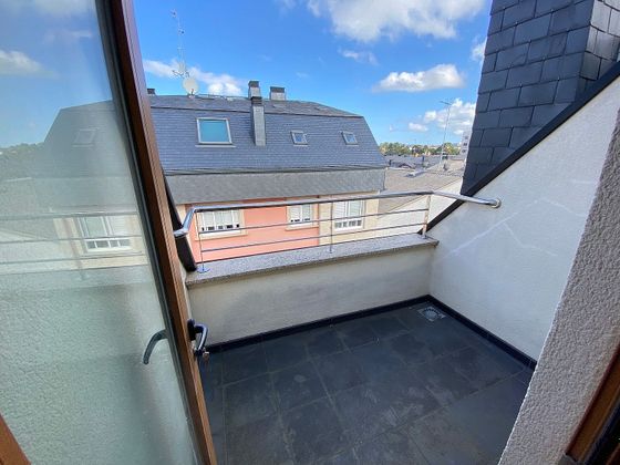 Foto 2 de Dúplex en venda a calle Tui de 2 habitacions amb terrassa i balcó
