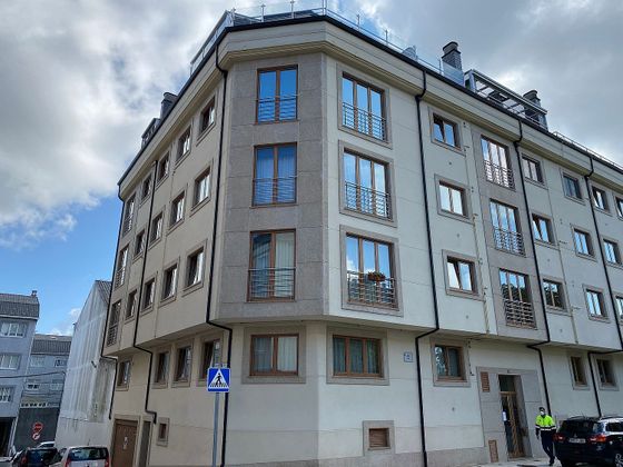Foto 1 de Dúplex en venda a calle Tui de 2 habitacions amb terrassa i balcó