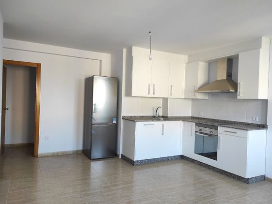 Foto 1 de Piso en venta en Carballo de 3 habitaciones con terraza y garaje