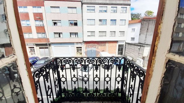 Foto 1 de Casa adosada en venta en calle Saavedra Meneses de 6 habitaciones con terraza y jardín