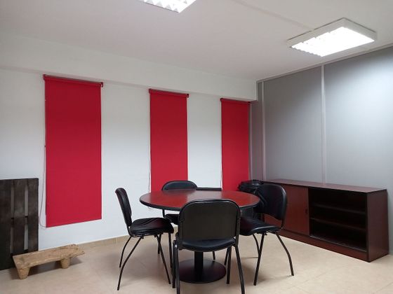 Foto 1 de Oficina en alquiler en Mesoiro de 110 m²