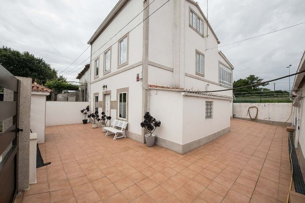 Foto 2 de Casa en venda a travesía Da Chaparra de 8 habitacions amb terrassa i garatge