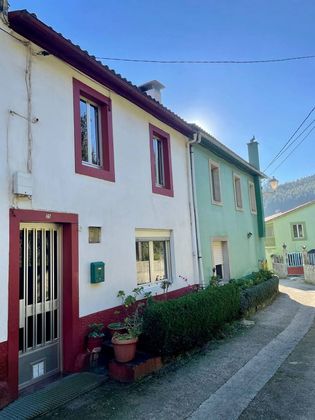 Foto 1 de Casa adosada en venta en calle Lugar Vila Rio de 5 habitaciones con garaje y jardín