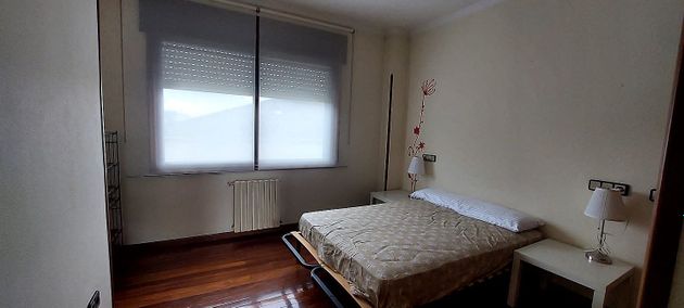Foto 1 de Piso en venta en calle Curros Enriquez de 4 habitaciones con garaje y jardín