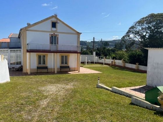 Foto 2 de Casa adossada en venda a Valdoviño de 5 habitacions amb terrassa i jardí