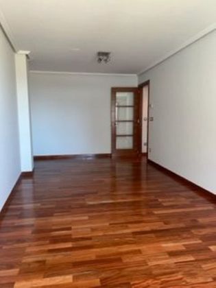 Foto 2 de Pis en venda a Monte Alto - Zalaeta - Atocha de 2 habitacions amb garatge i calefacció