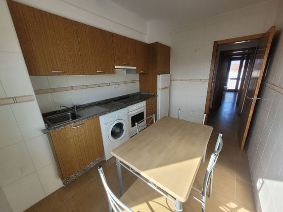 Foto 2 de Pis en venda a calle Celso Emilio Ferreiro de 2 habitacions amb garatge i calefacció
