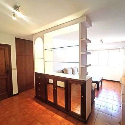 Foto 2 de Pis en lloguer a Monte Alto - Zalaeta - Atocha de 3 habitacions amb garatge i mobles