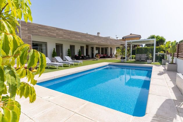 Foto 1 de Xalet en venda a Centro - Santa Pola de 4 habitacions amb terrassa i piscina