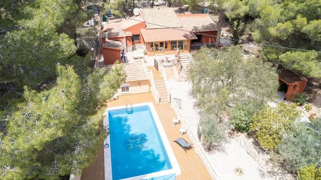 Foto 2 de Chalet en venta en Tibi de 3 habitaciones con terraza y piscina