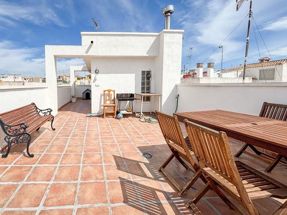 Foto 2 de Casa en venda a Centro - Santa Pola de 4 habitacions amb terrassa i balcó