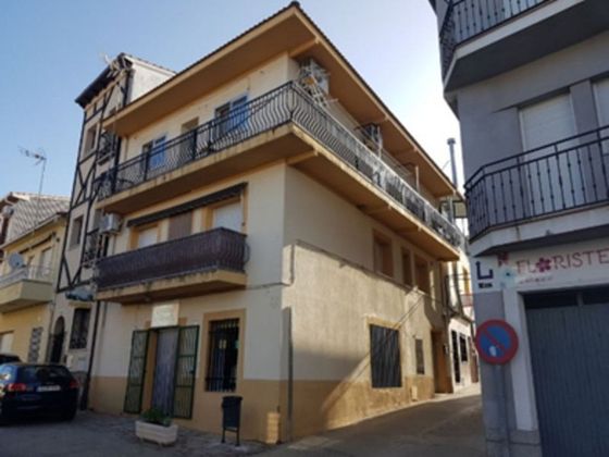 Foto 1 de Piso en venta en Zarza de Granadilla de 3 habitaciones con balcón