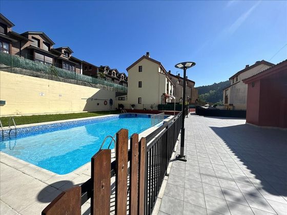 Foto 1 de Venta de chalet en Guriezo de 3 habitaciones con piscina y jardín