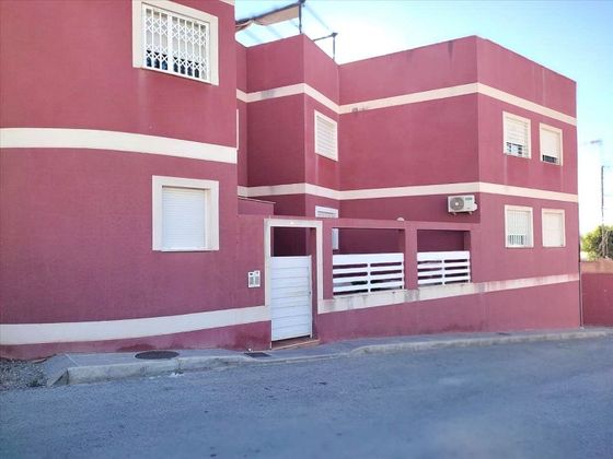 Foto 1 de Venta de piso en Orihuela ciudad de 2 habitaciones con terraza y piscina