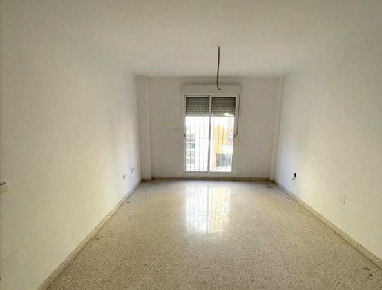 Foto 2 de Venta de piso en Bajadilla - Fuente Nueva de 3 habitaciones con terraza