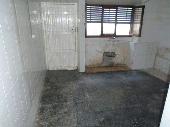 Foto 1 de Venta de casa adosada en Campo de Criptana de 4 habitaciones y 220 m²