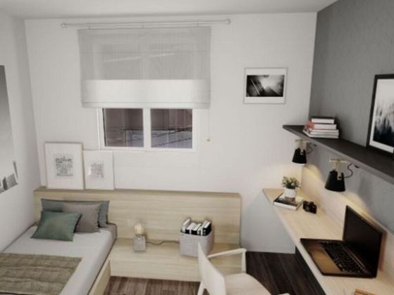 Foto 1 de Pis en venda a El Raval de 2 habitacions i 46 m²