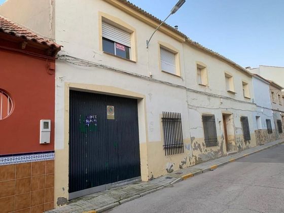 Foto 1 de Casa en venda a Herencia de 5 habitacions amb terrassa i garatge