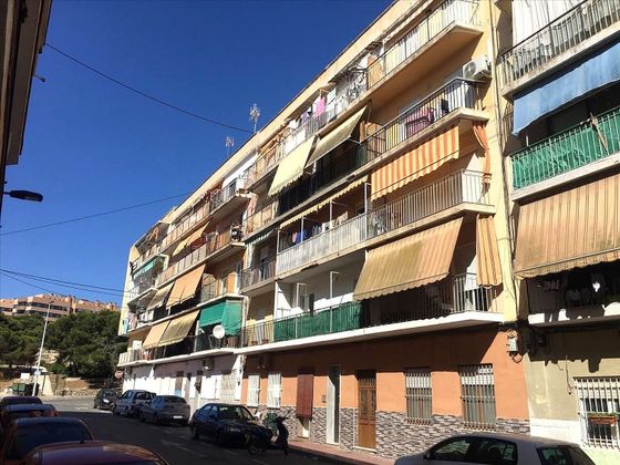 Foto 1 de Venta de piso en Centro - Santa Pola de 3 habitaciones con balcón