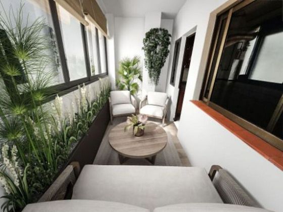 Foto 1 de Piso en venta en Palma del Río de 3 habitaciones con balcón