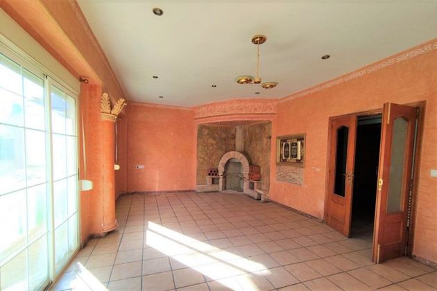 Foto 2 de Piso en venta en Vall d´Uixó (la) de 7 habitaciones con balcón