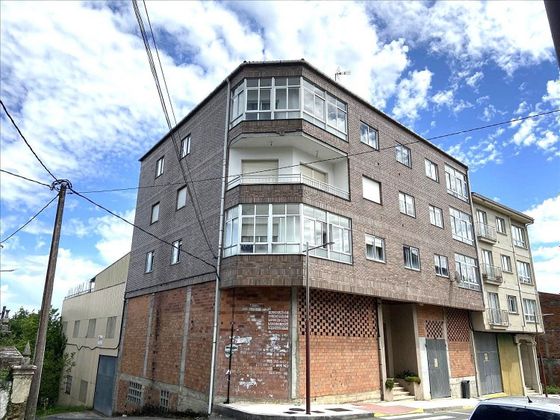 Foto 1 de Piso en venta en Vila de Cruces de 3 habitaciones con terraza