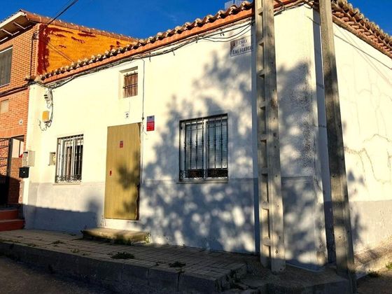 Foto 1 de Casa en venda a Rueda de 4 habitacions i 141 m²