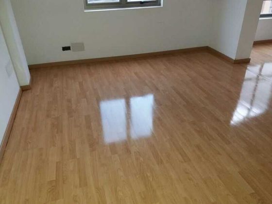 Foto 1 de Venta de piso en Rúa (A) de 1 habitación y 86 m²