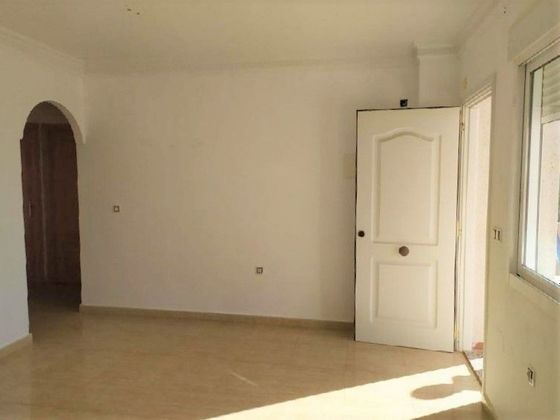 Foto 2 de Venta de piso en Pinar de Campoverde de 3 habitaciones con piscina y garaje