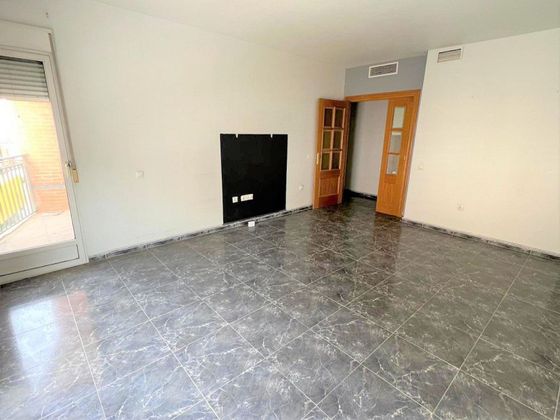 Foto 1 de Venta de piso en Abarán de 4 habitaciones con terraza y garaje