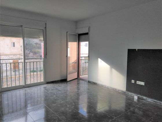 Foto 2 de Venta de piso en Abarán de 4 habitaciones con terraza y garaje