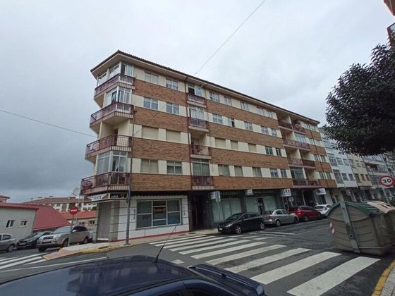 Foto 2 de Piso en venta en Lalín de 3 habitaciones con terraza y ascensor