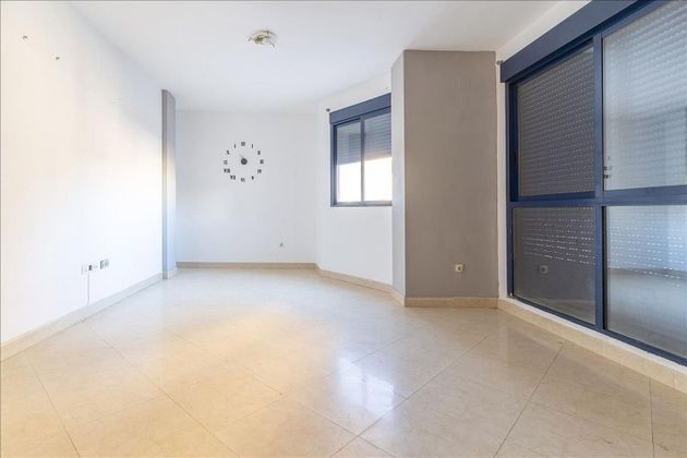 Foto 2 de Piso en venta en Zona Llombai de 4 habitaciones con garaje y ascensor